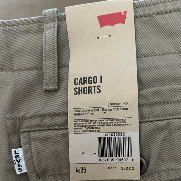 Levi's 36 waist, relaxed fit, cargo shorts. Brand new with tag. - Picture 3 of 5